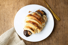 Lade das Bild in den Galerie-Viewer, Glutenfreie Schoko-Croissants
