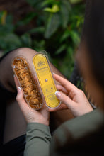 Lade das Bild in den Galerie-Viewer, Premium Käsetorte mit gebackenen Bananen
